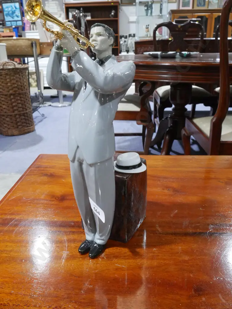 Lladro figurine – jazz trumpeter Image 1++