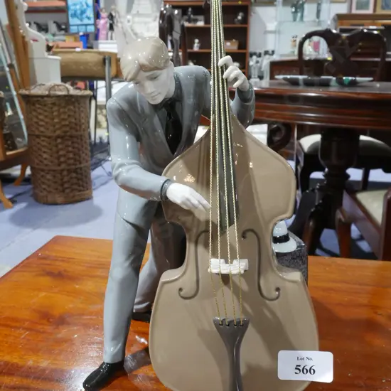 Lladro figurine – jazz bassist