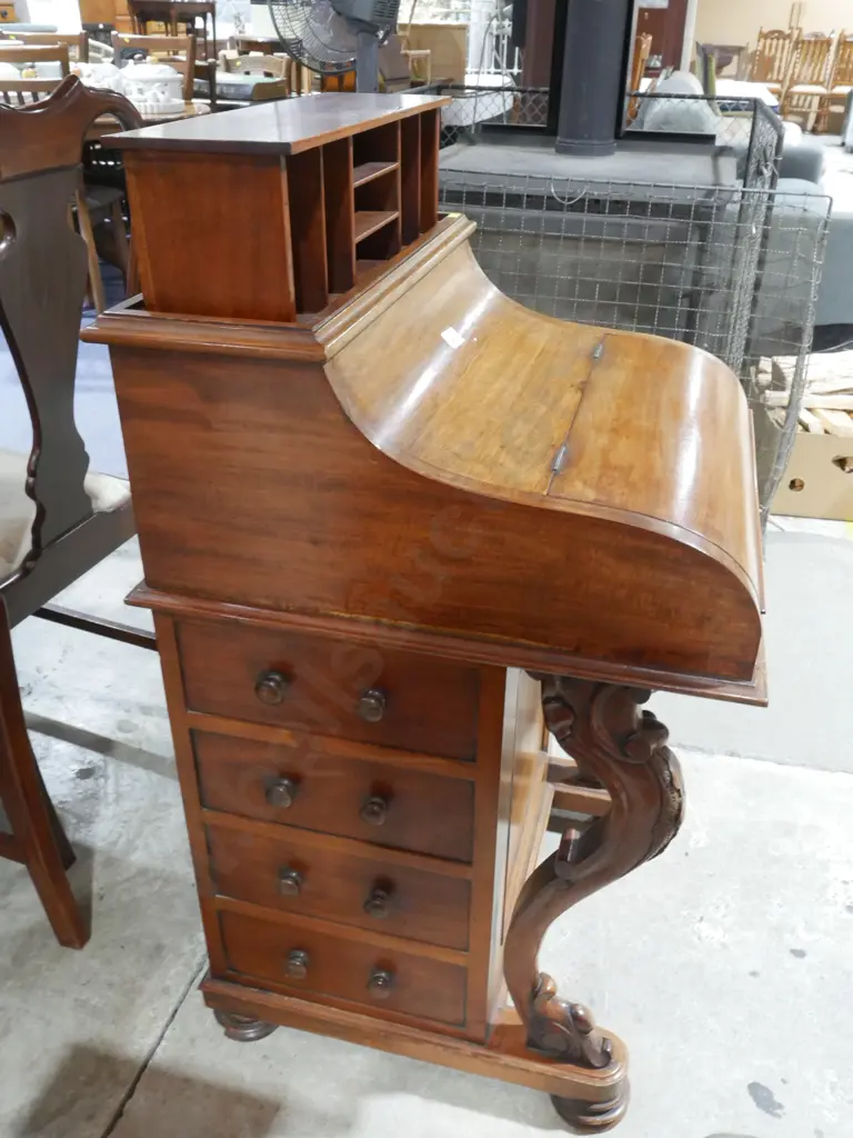 Davenport desk Image 1++