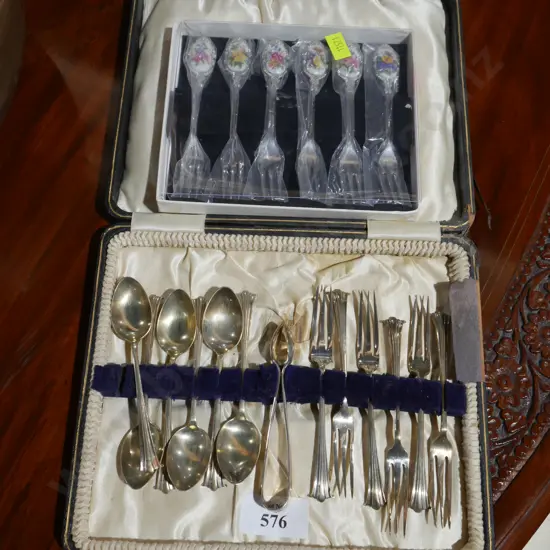 Cake forks and teaspoons sets