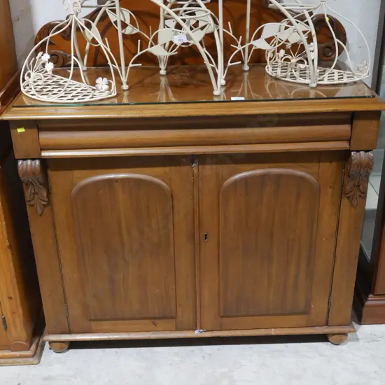 Sideboard