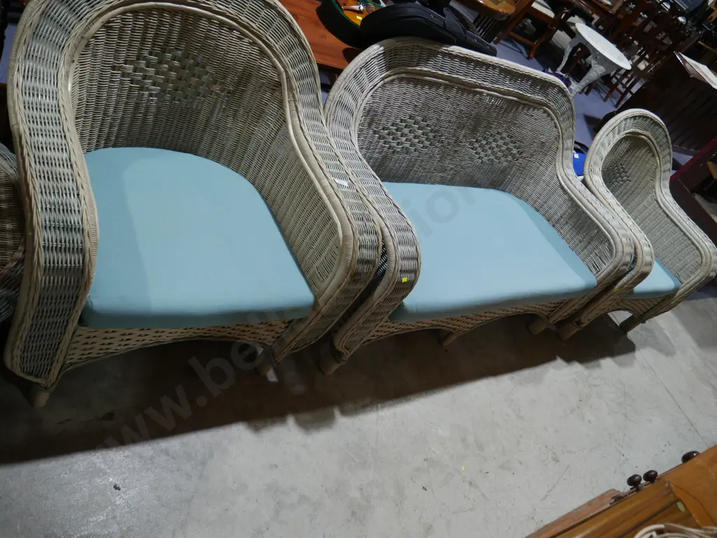Six piece cane lounge suite Image 1++