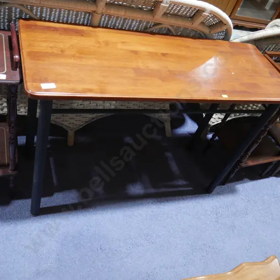 Hall table