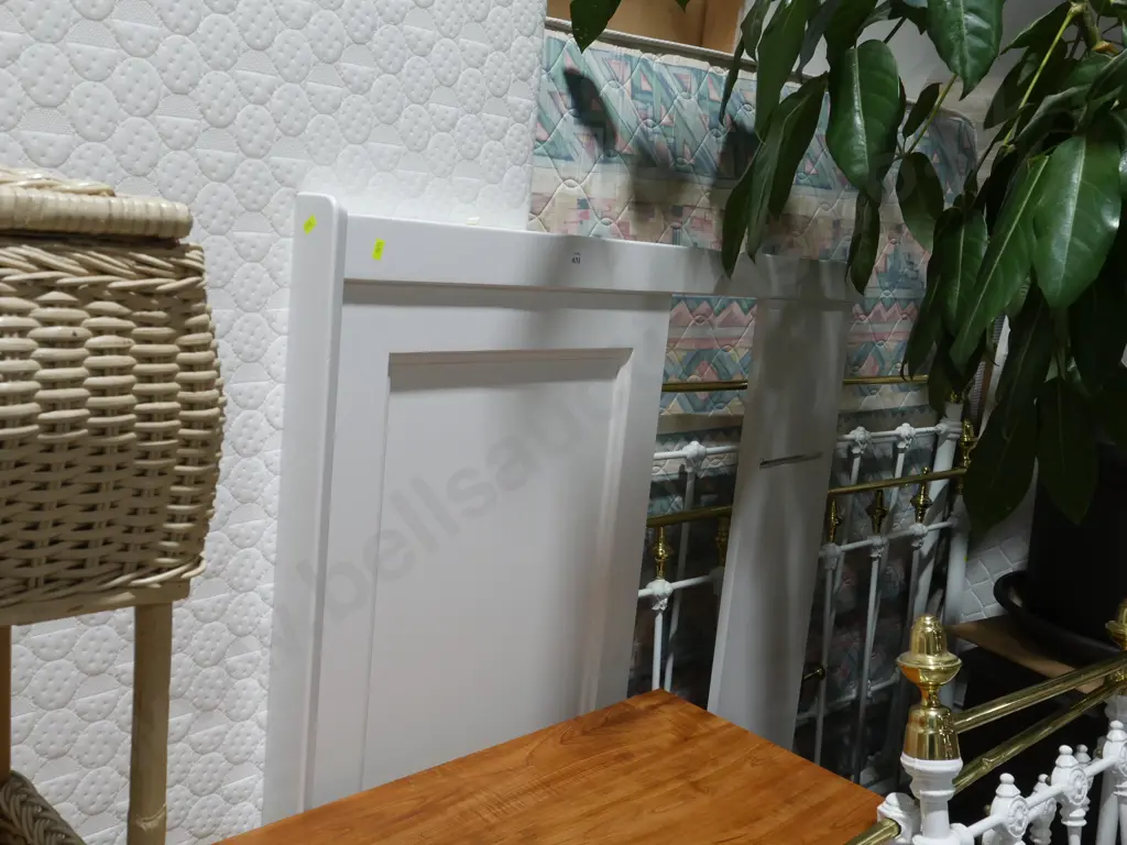 White queen size headboard Image 1++