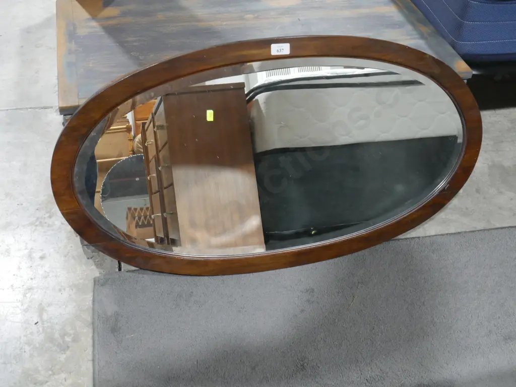 Oval wall mirror Image 1++