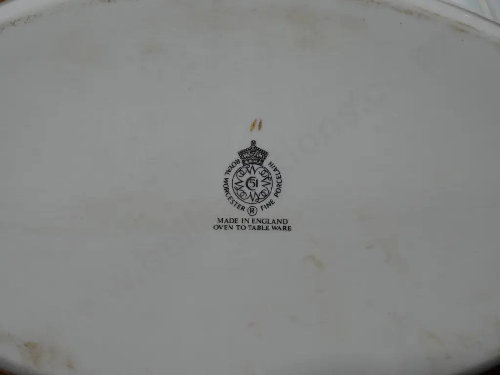 Royal Worcester Evesham diner set Image 1++