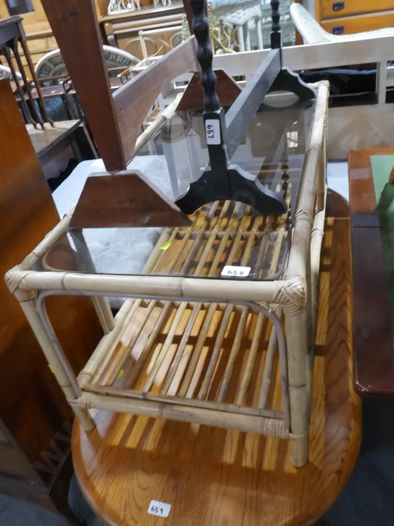 Cane coffee table Image 1++