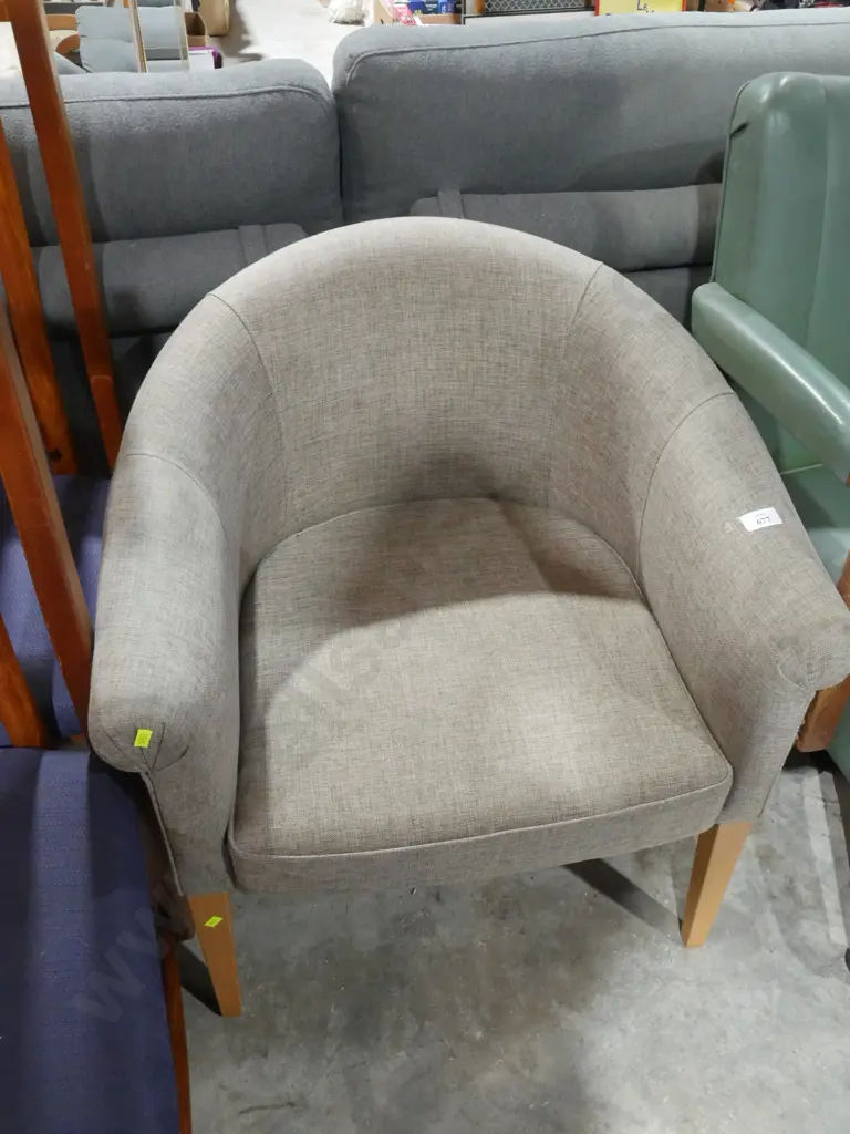 Tub chair Image 1++