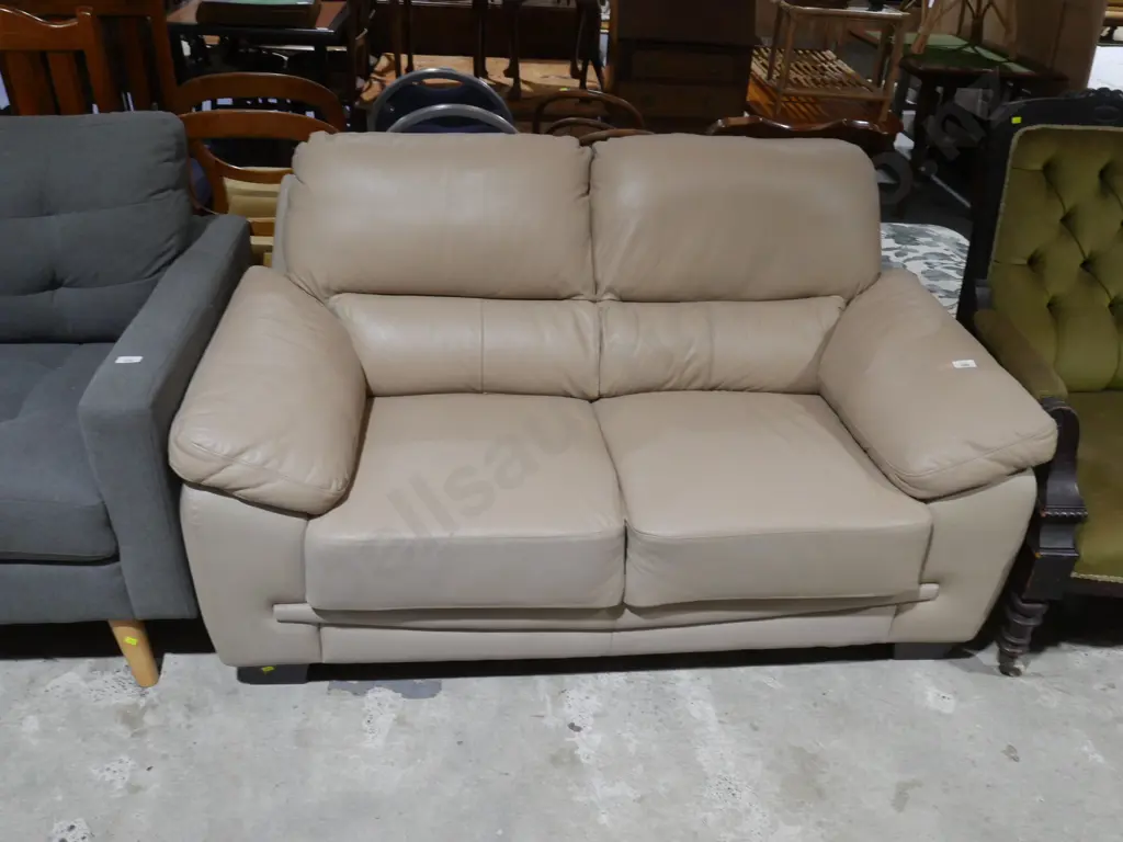 2-seater leather couch Image 1++