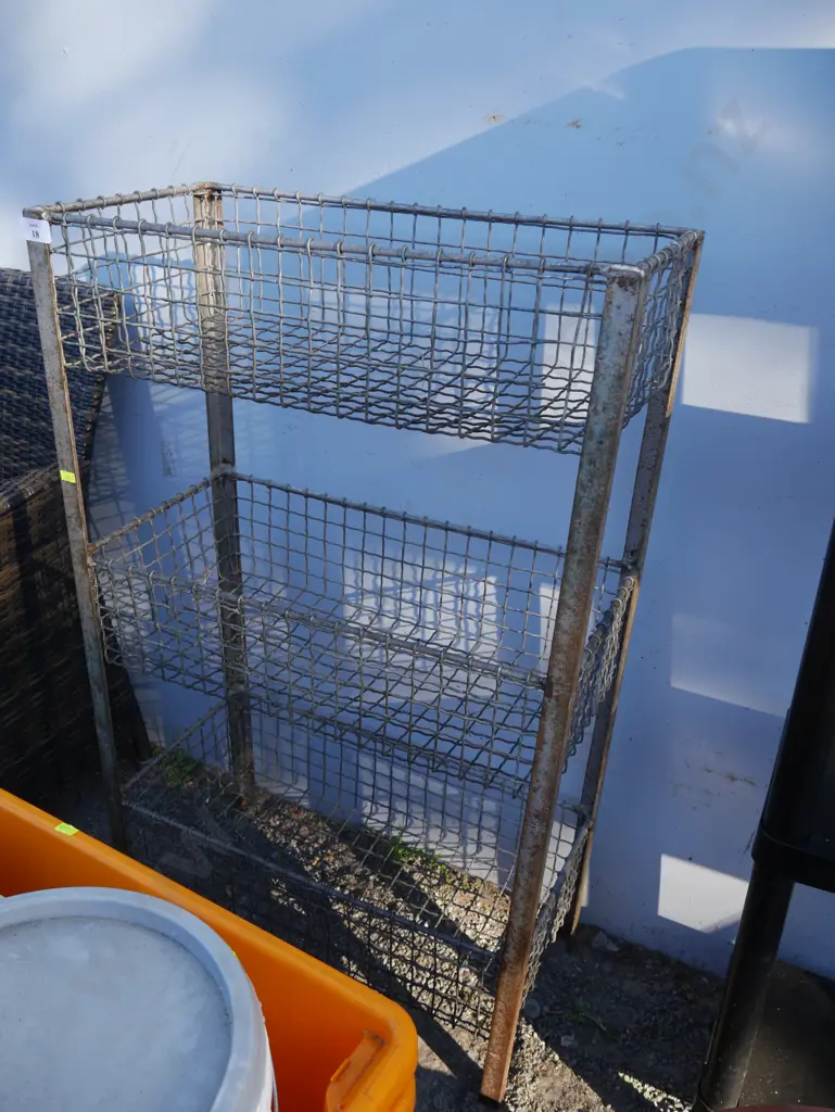 Metal rack Image 1++