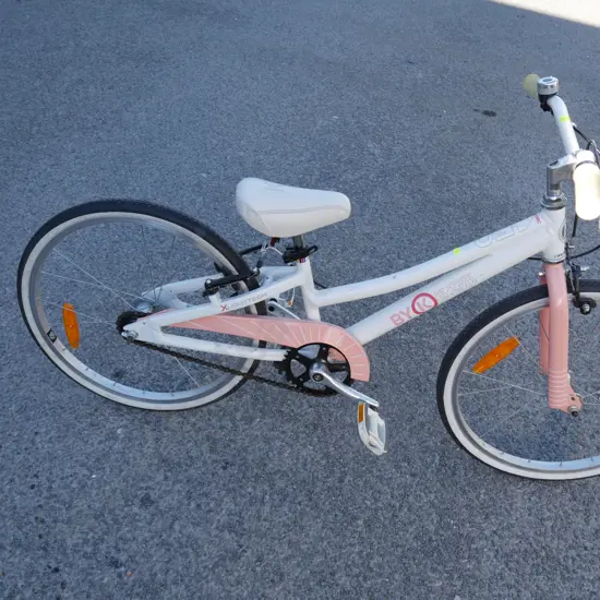 Girls bike