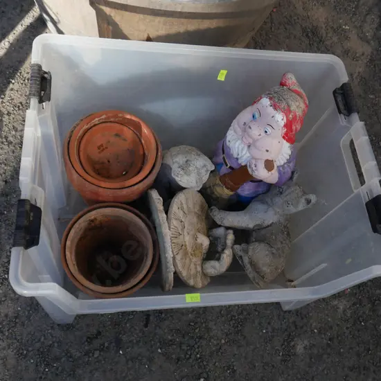 Plant pots and garden ornaments