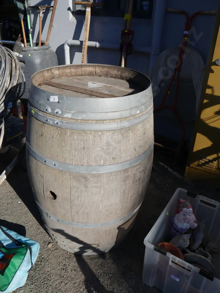 Wooden barrel Image 1++