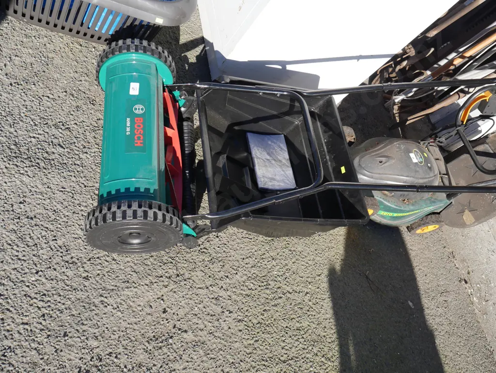 Bosch push reel mower Image 1++