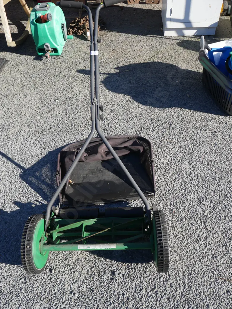 Tandem push reel mower Image 1++