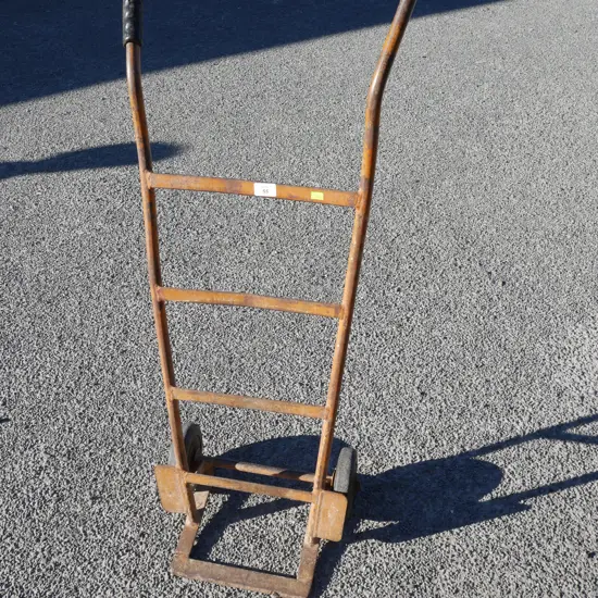 Sack barrow