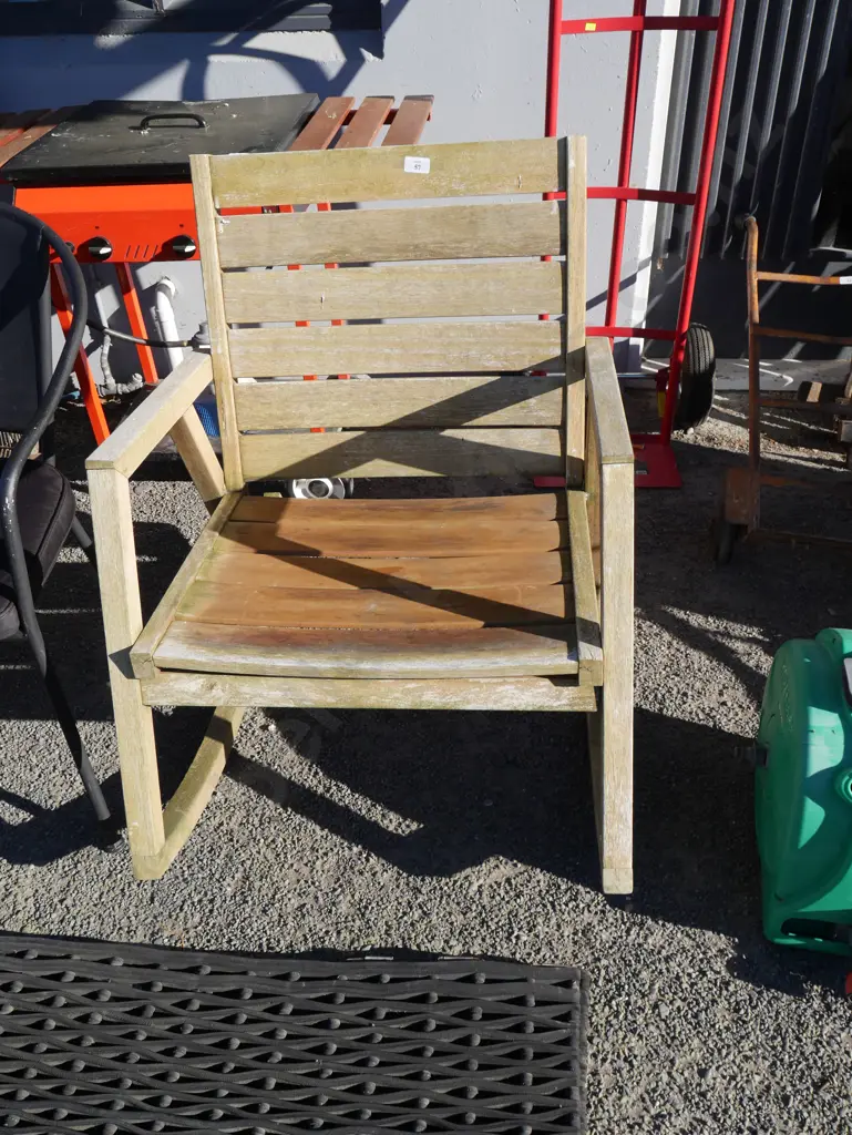 Wooden rocking chair Image 1++
