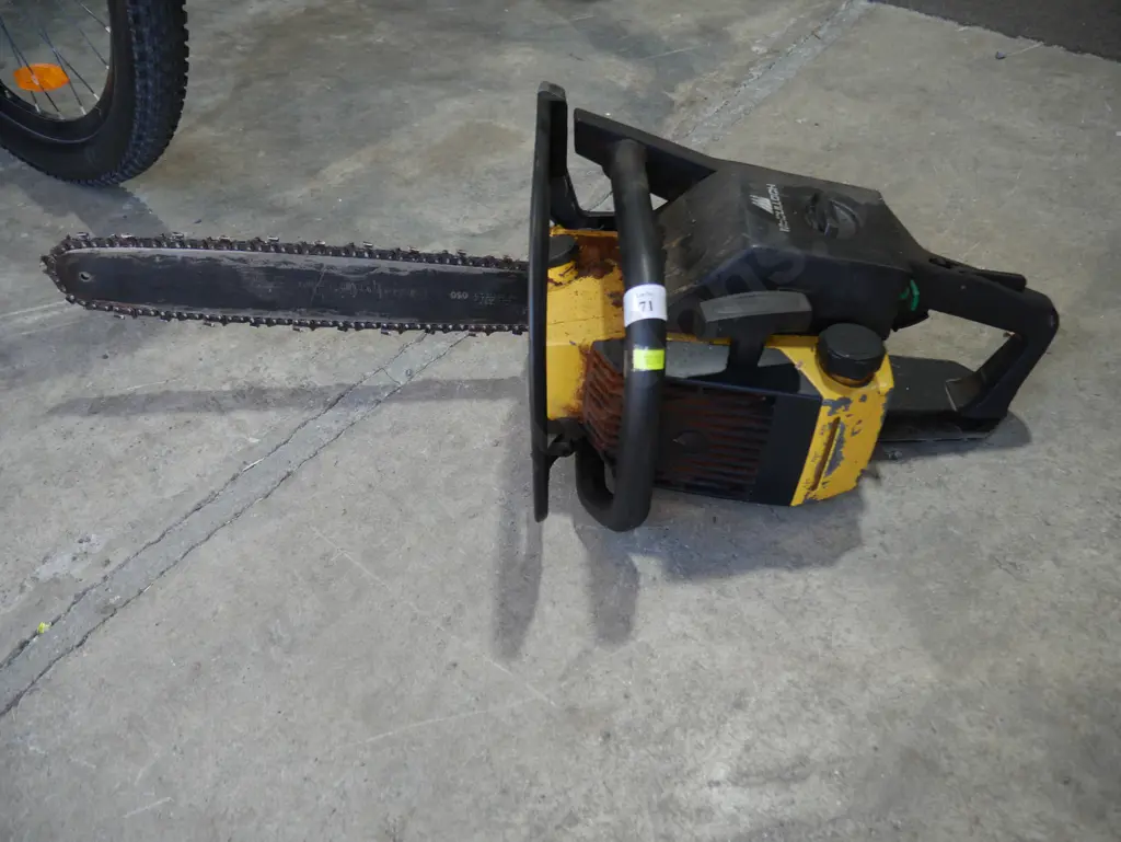 McCulloch chainsaw Image 1++