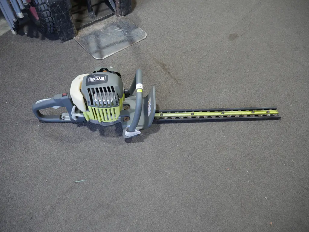 Ryobi hedge trimmer Image 1++
