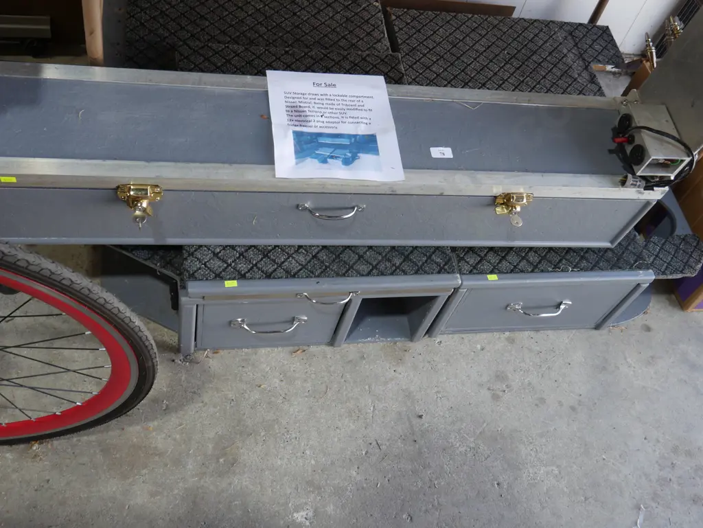 SUV storage drawers with lockable compartment Image 1++