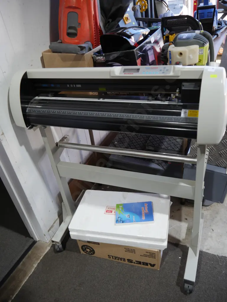 Vinyl cutter Image 1++