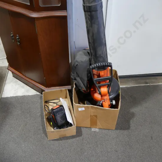Black & Decker leaf blower and battery with charger