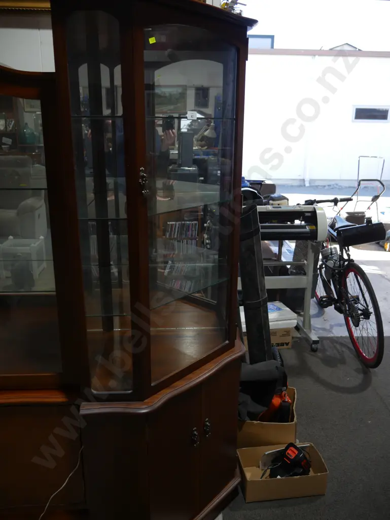 Corner display cabinet Image 1++