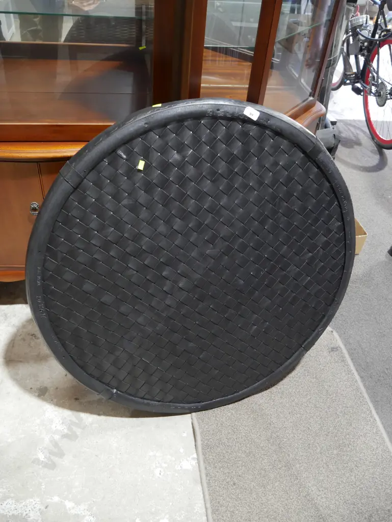 Table top made out of tyres Image 1++
