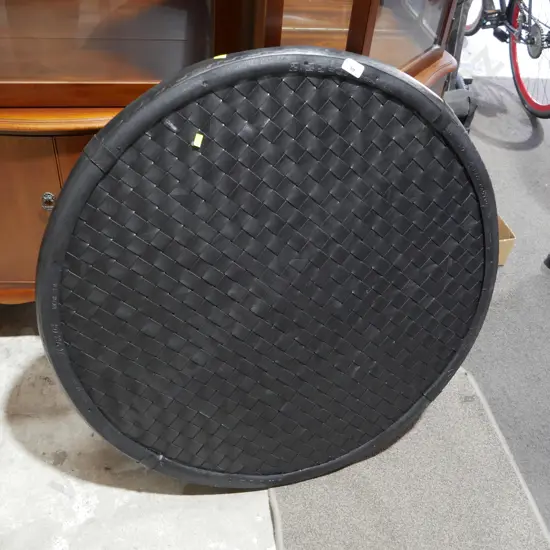 Table top made out of tyres