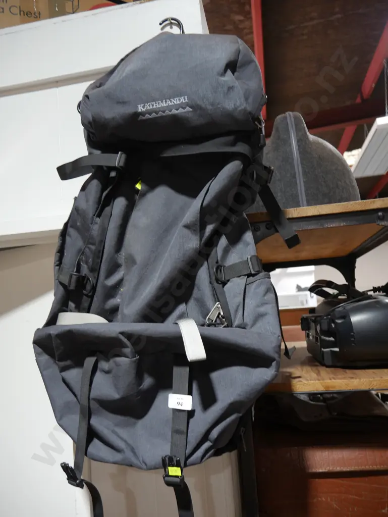 Kathmandu tramping backpack Image 1++