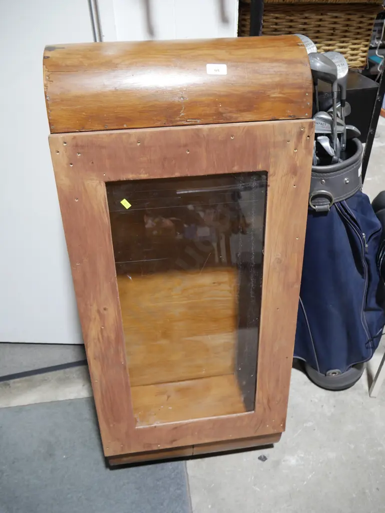 Display case Image 1++