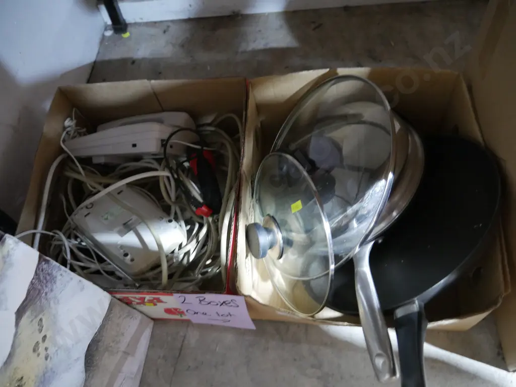 Pans, electrical sundries Image 1++
