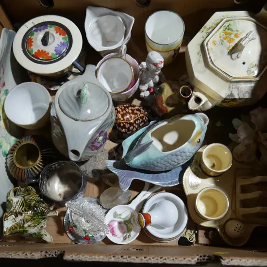 Assorted teapots etc
