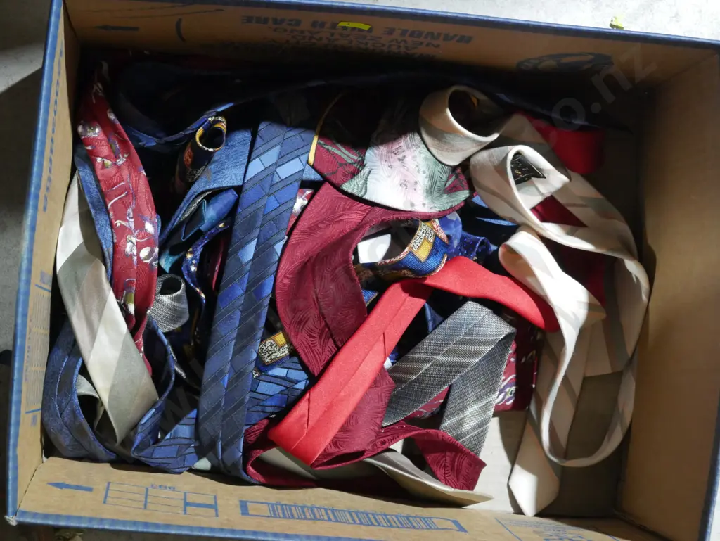 Box of ties Image 1++