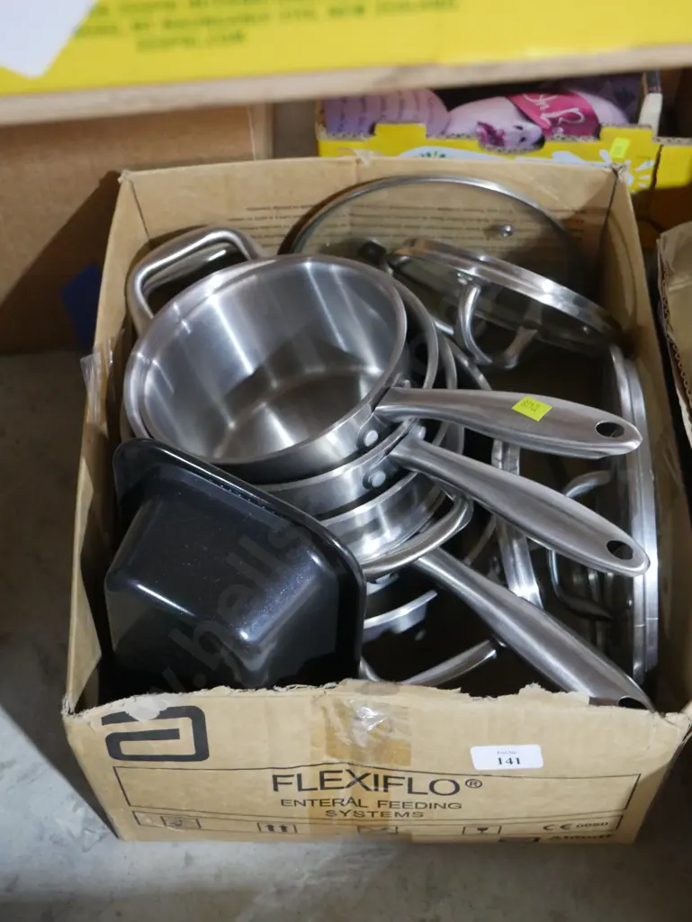 Box of pots etc Image 1++