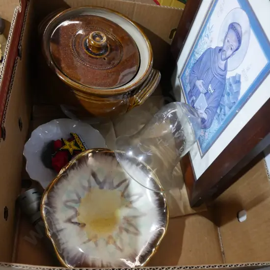 Picture in frame, large pottery pot etc