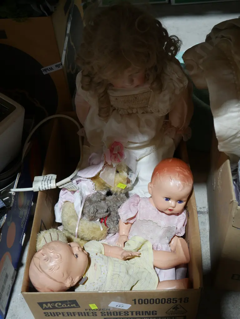 Box of dolls Image 1++