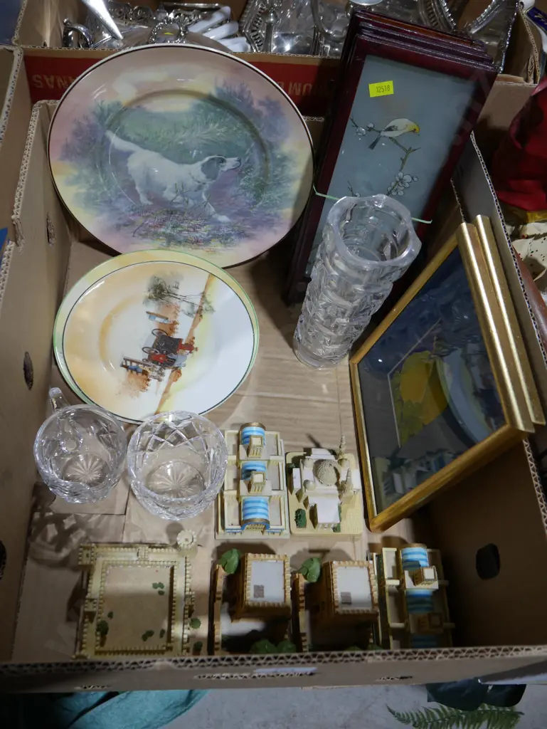 Royal Doulton plates, ornaments etc Image 1++