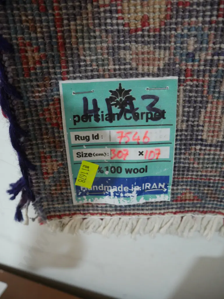 Hand knotted floor rug Image 1++