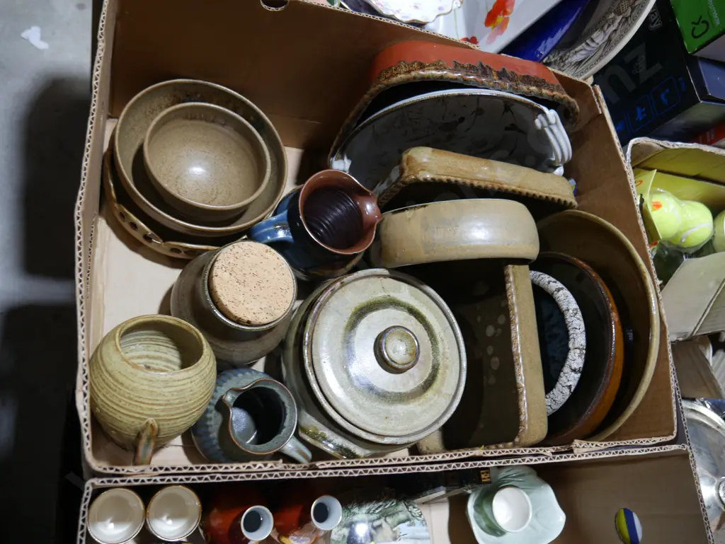 Assorted pottery Image 1++