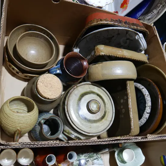 Assorted pottery