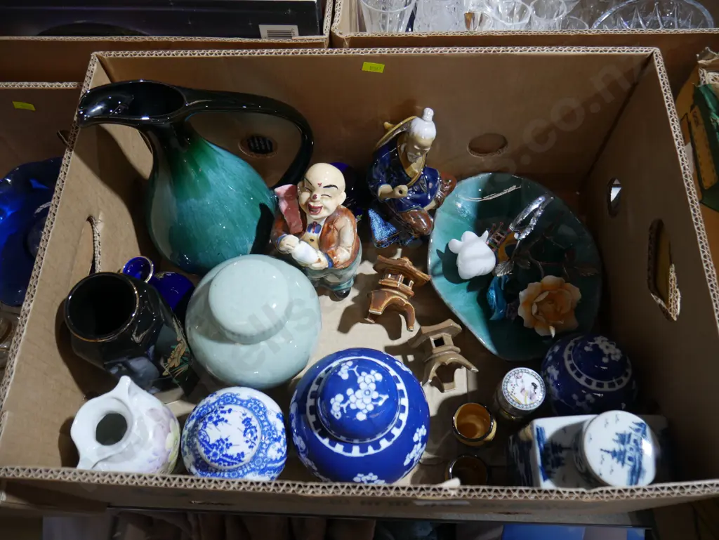Ornaments, ginger jars etc Image 1++