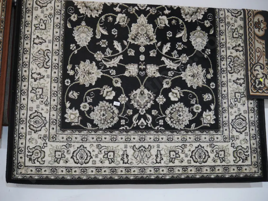 Floor rug Image 1++