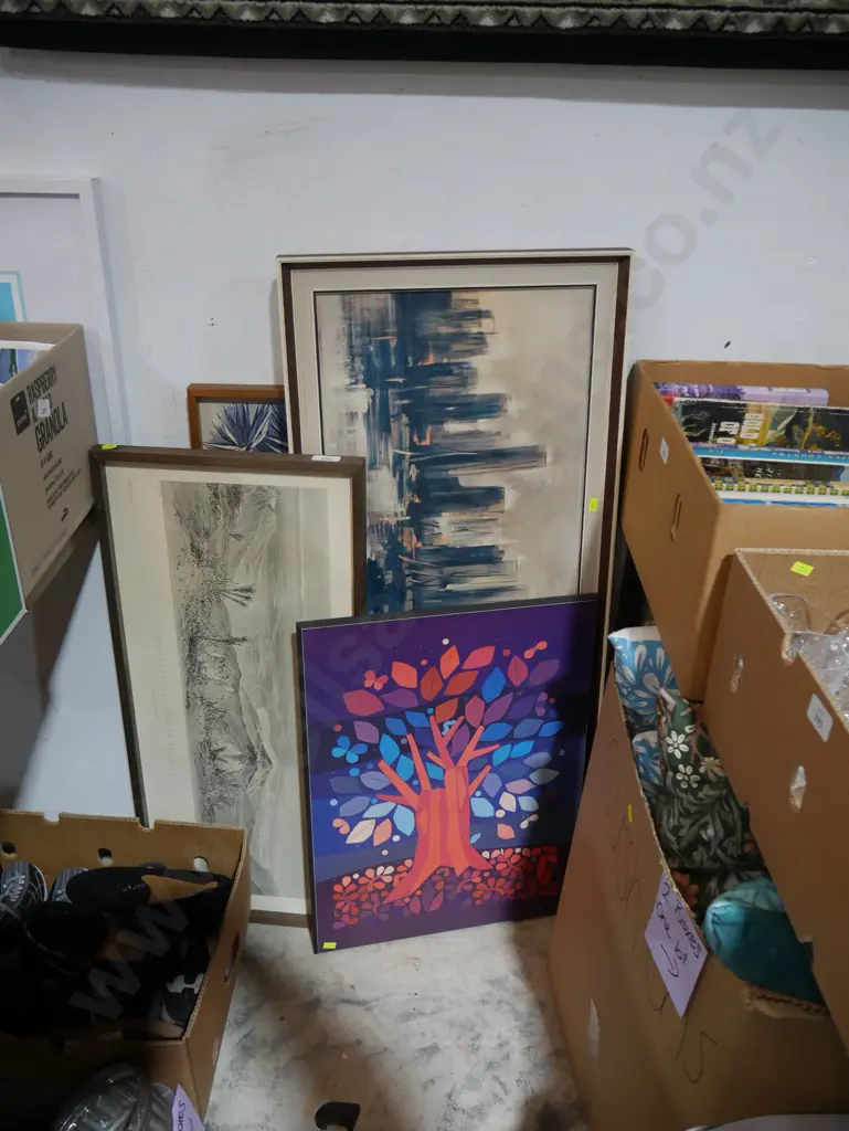 Assorted art Image 1++