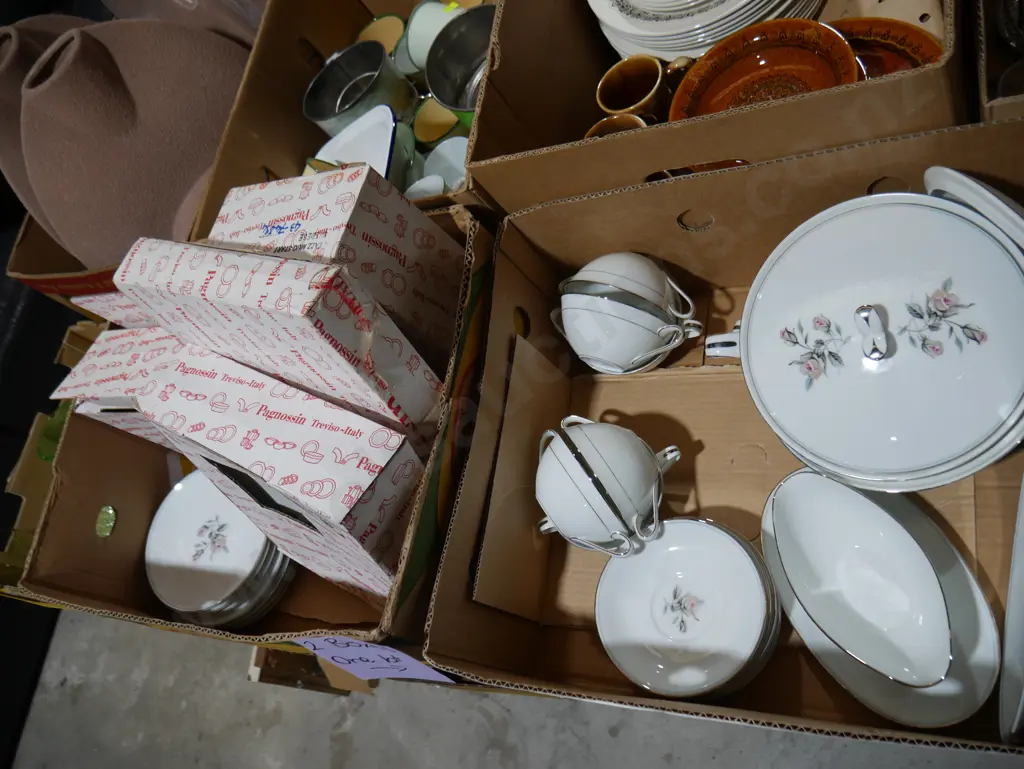 Noritake dinner set Image 1++
