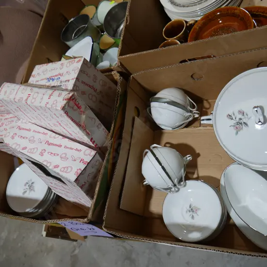 Noritake dinner set