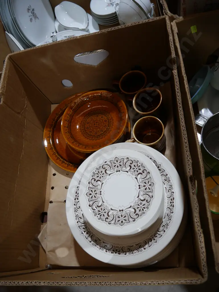 Part dinner sets Image 1++
