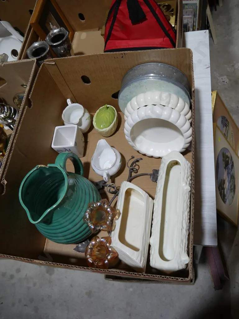 Assorted pottery and China Image 1++