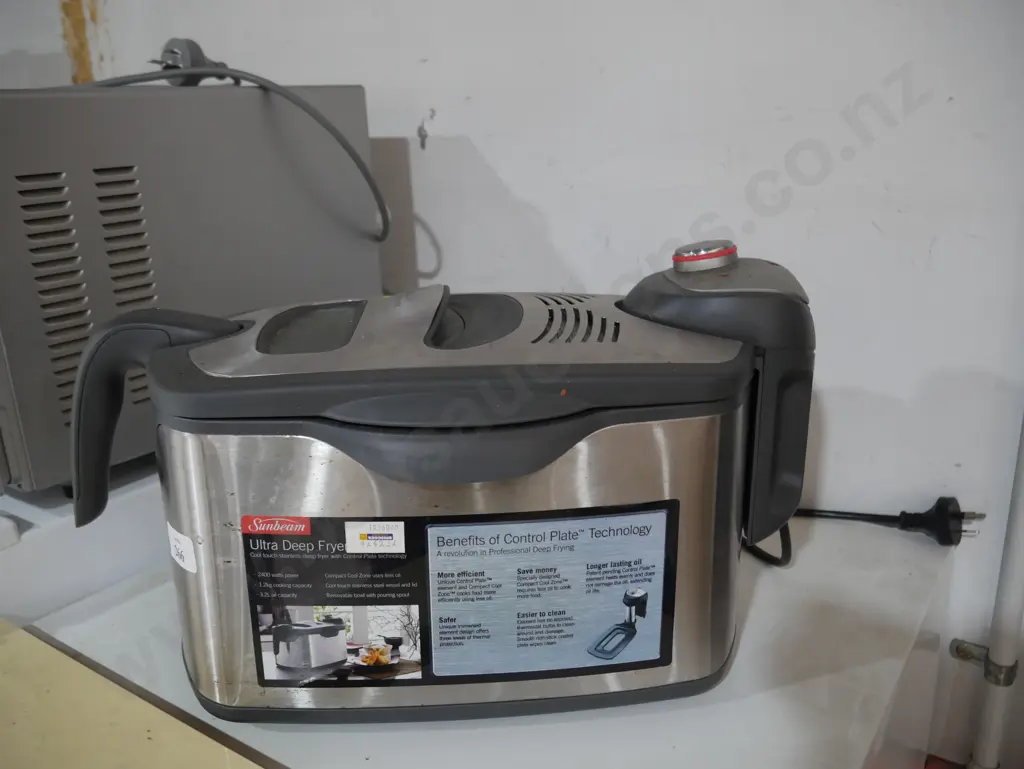 Sunbeam deep fryer Image 1++
