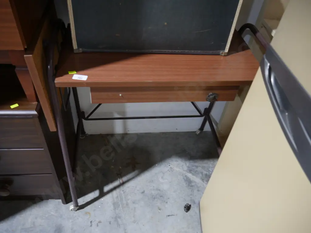 Sewing table Image 1++